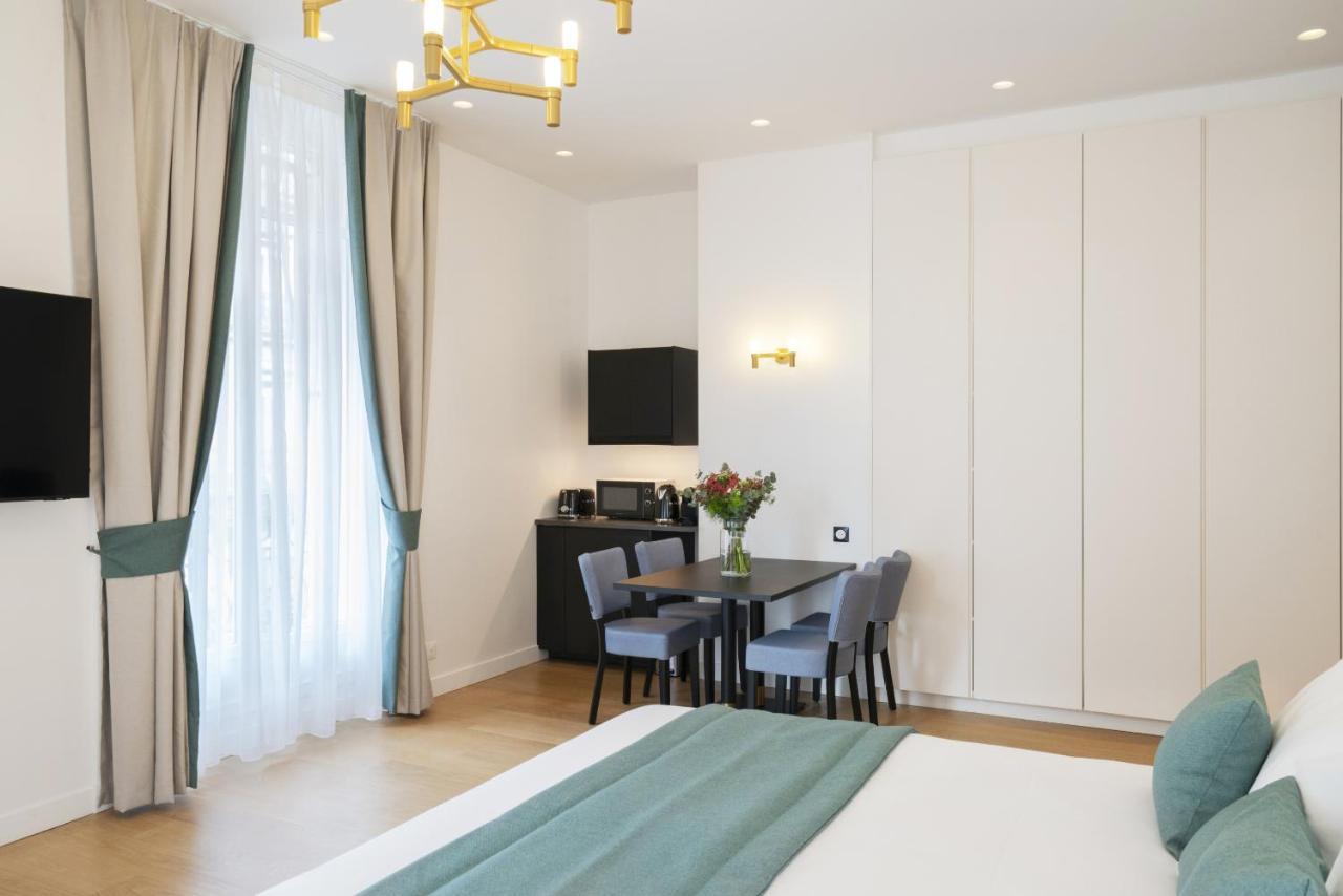 Vestay Montaigne París Exterior foto