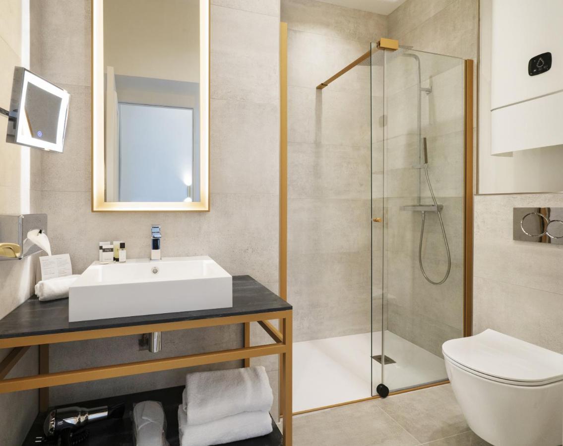 Vestay Montaigne París Exterior foto